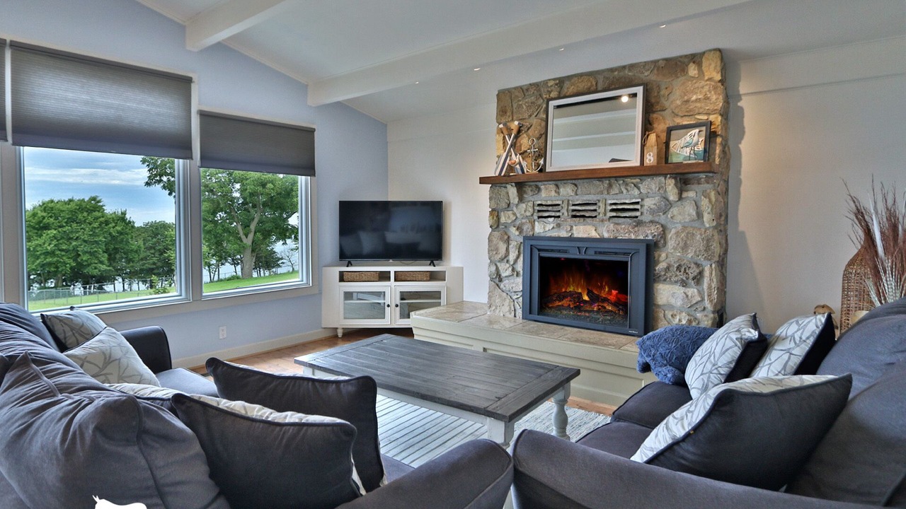 Photo of Livingroom in Milford