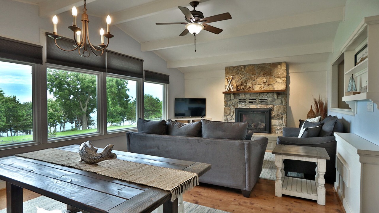Photo of Livingroom in Milford