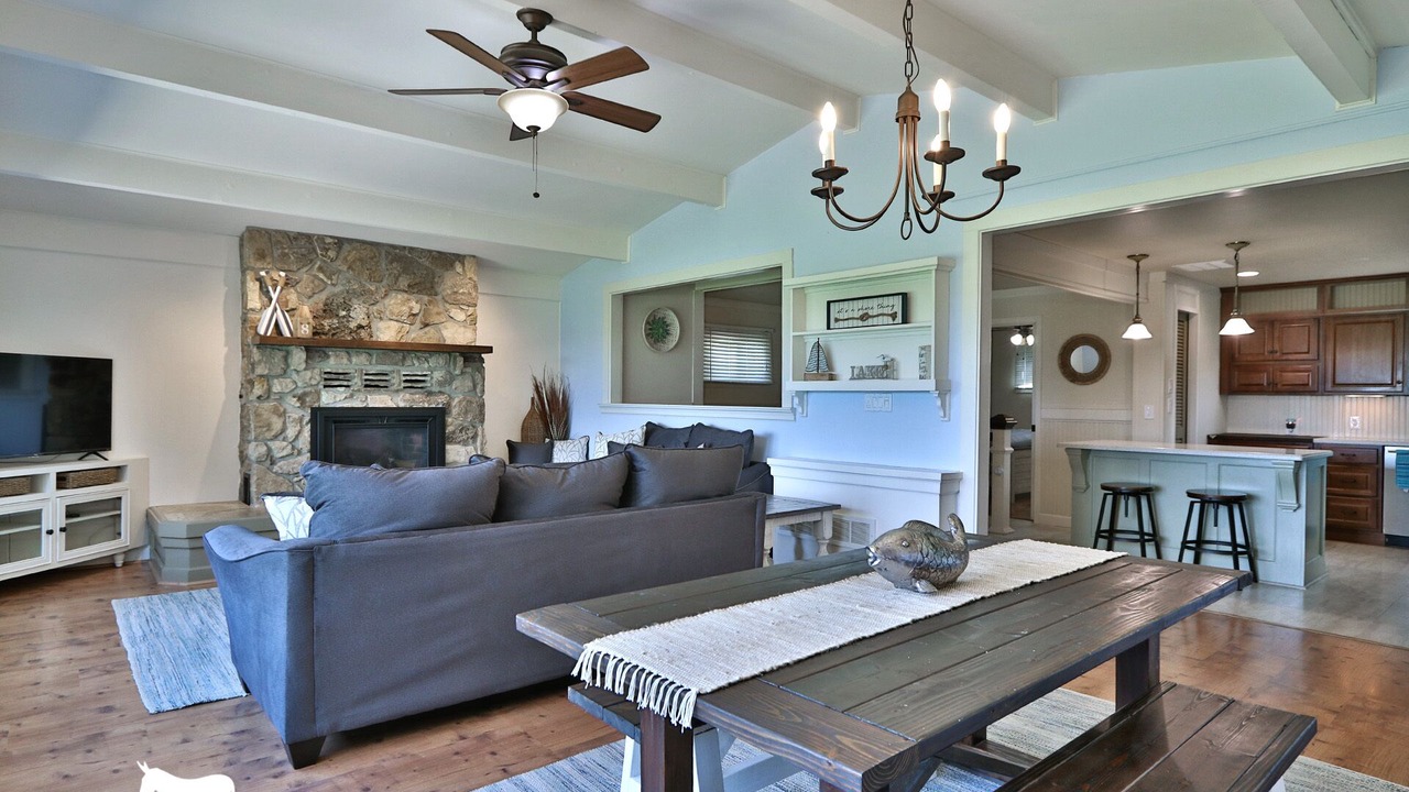Photo of Livingroom in Milford
