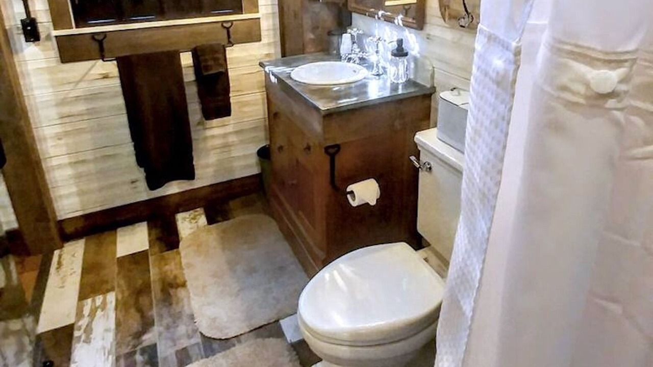 Photo of Bathroom in Lindsborg