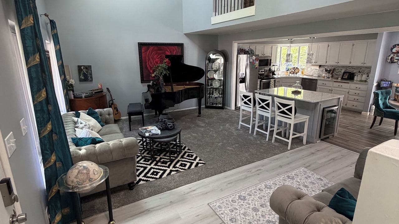 Photo of Livingroom in Blue Springs
