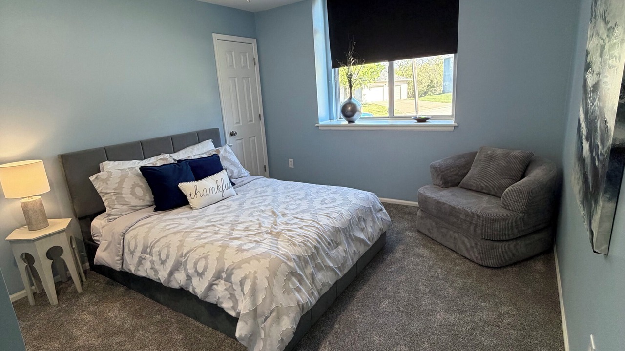 Photo of Bedroom in Blue Springs