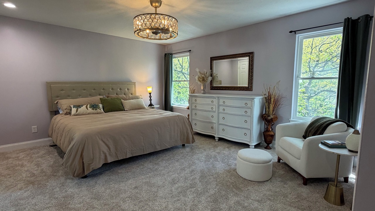 Photo of Bedroom in Blue Springs