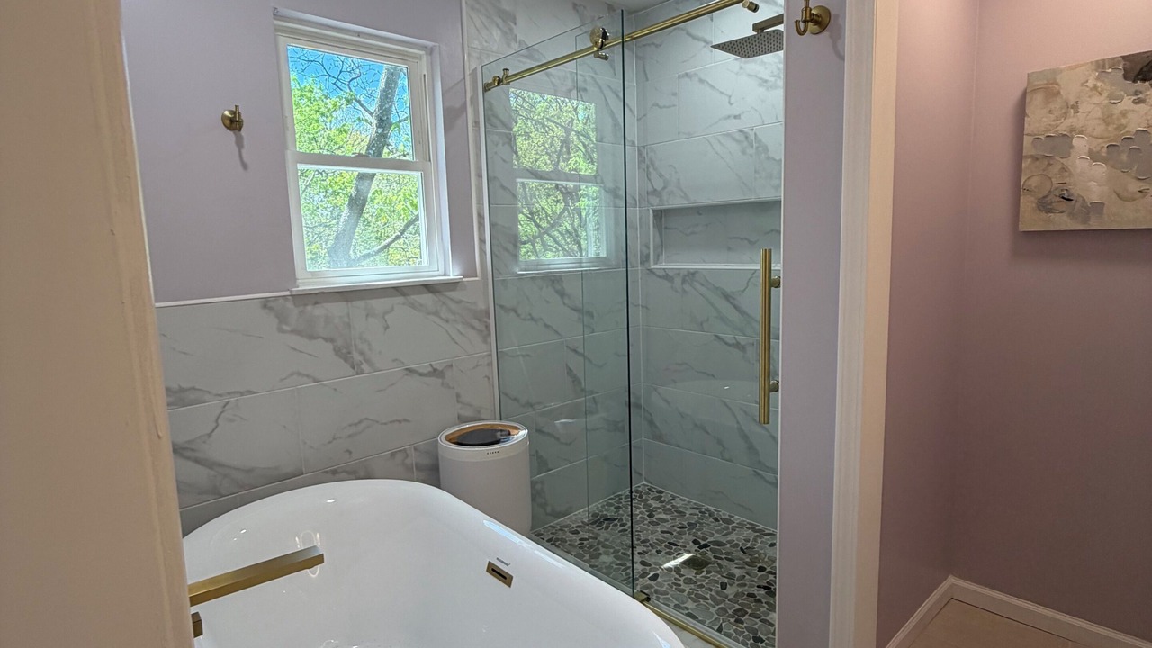 Photo of Bathroom in Blue Springs