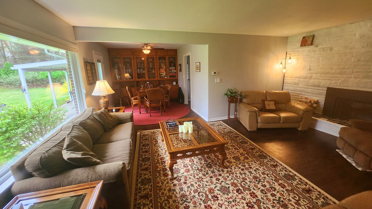 Photo of Livingroom in Rockford
