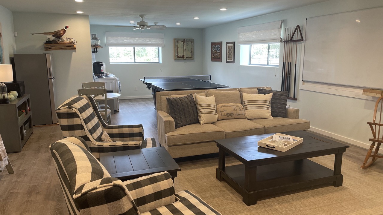 Photo of Livingroom in Round Top