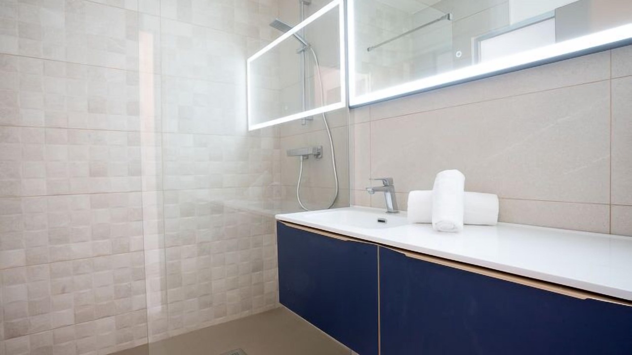 Photo of Bathroom in Le Grau-Du-Roi