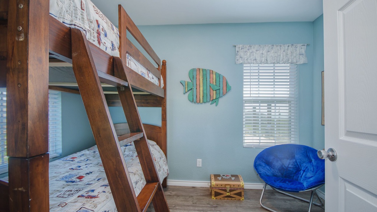 Photo of Bedroom in Crystal Beach