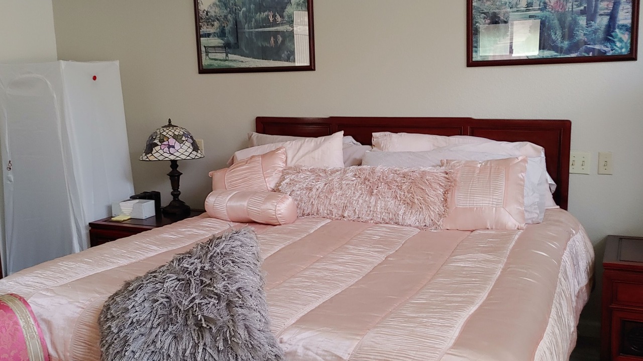 Photo of Bedroom in Loomis