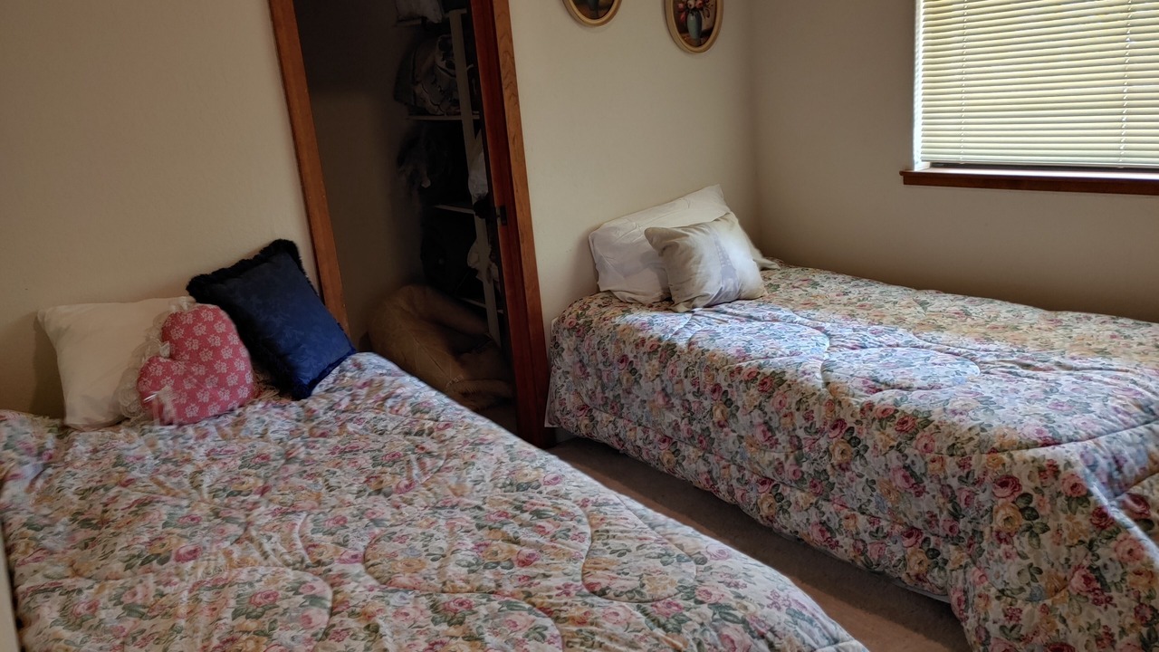 Photo of Bedroom in Loomis