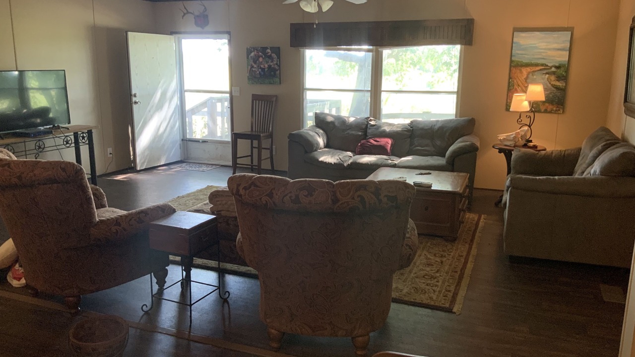 Photo of Livingroom in Cameron