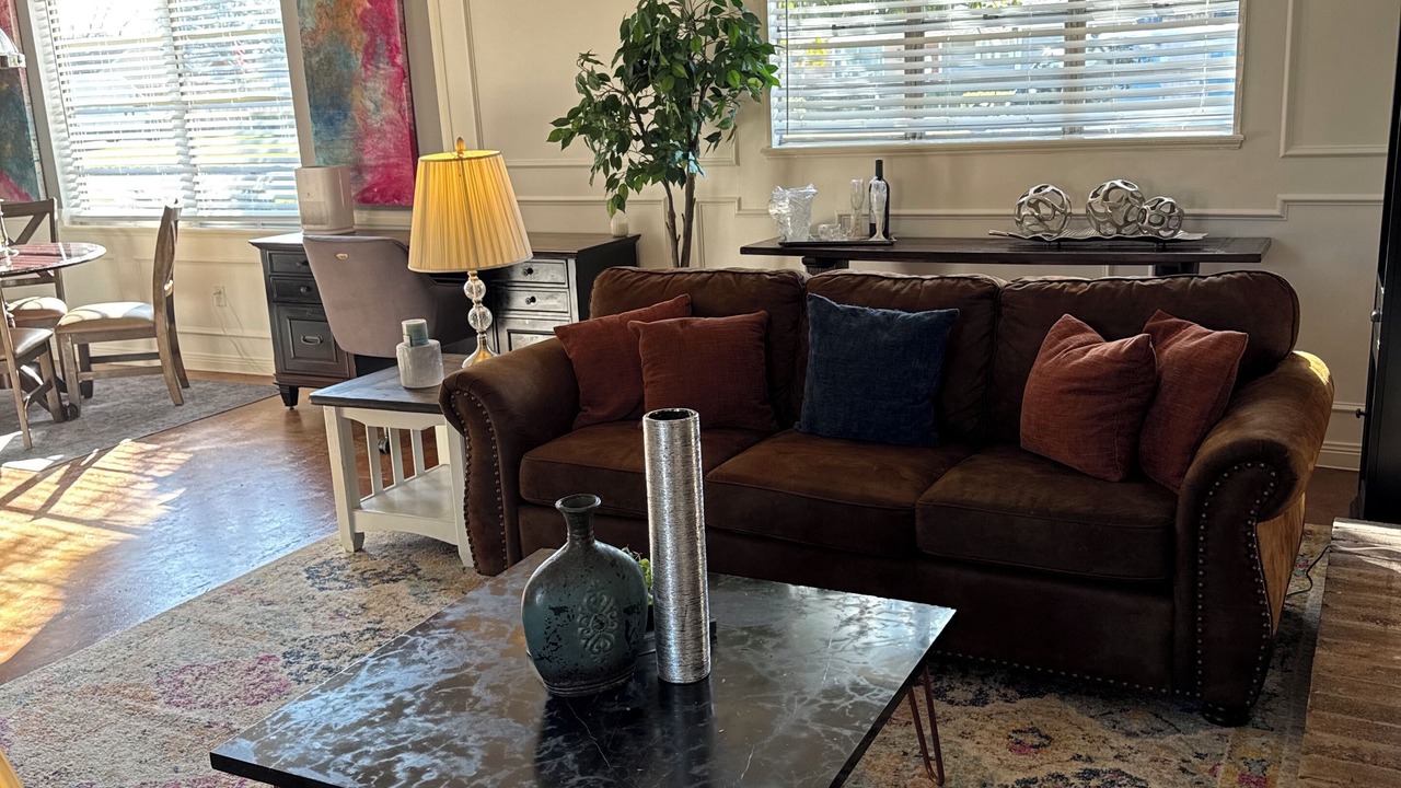 Photo of Livingroom in Garden Oaks