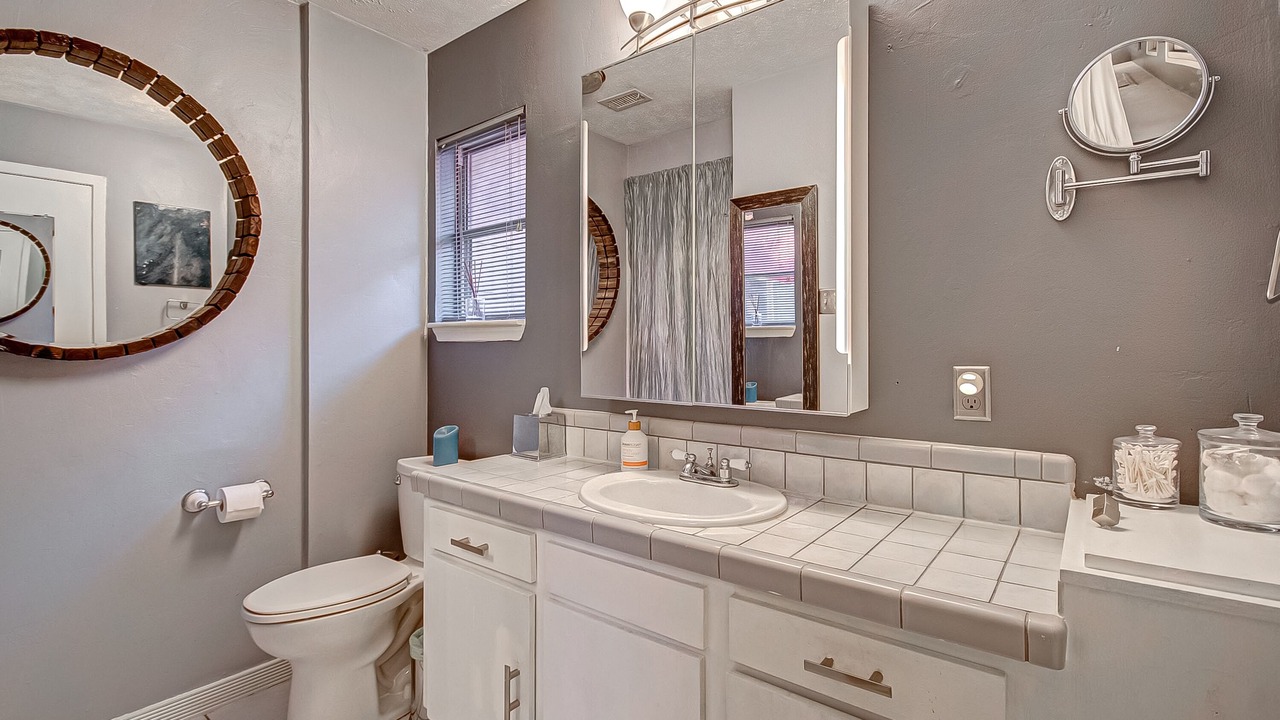 Photo of Bathroom in Garden Oaks