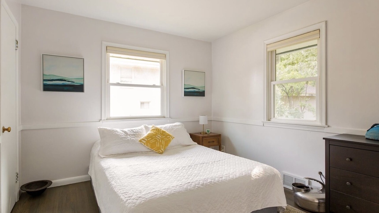 Photo of Bedroom in Columbia Heights