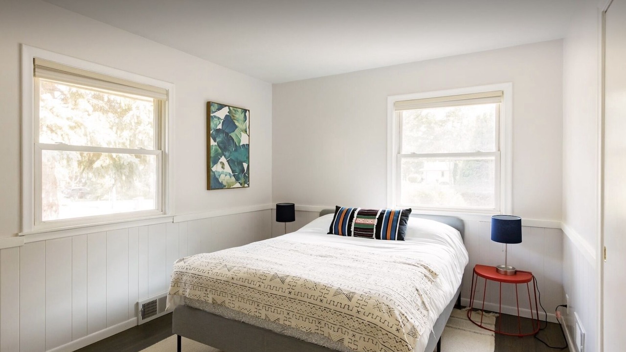 Photo of Bedroom in Columbia Heights