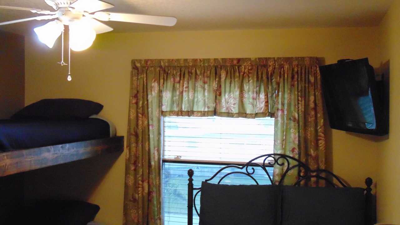 Photo of Bedroom in Weeki Wachee Gardens