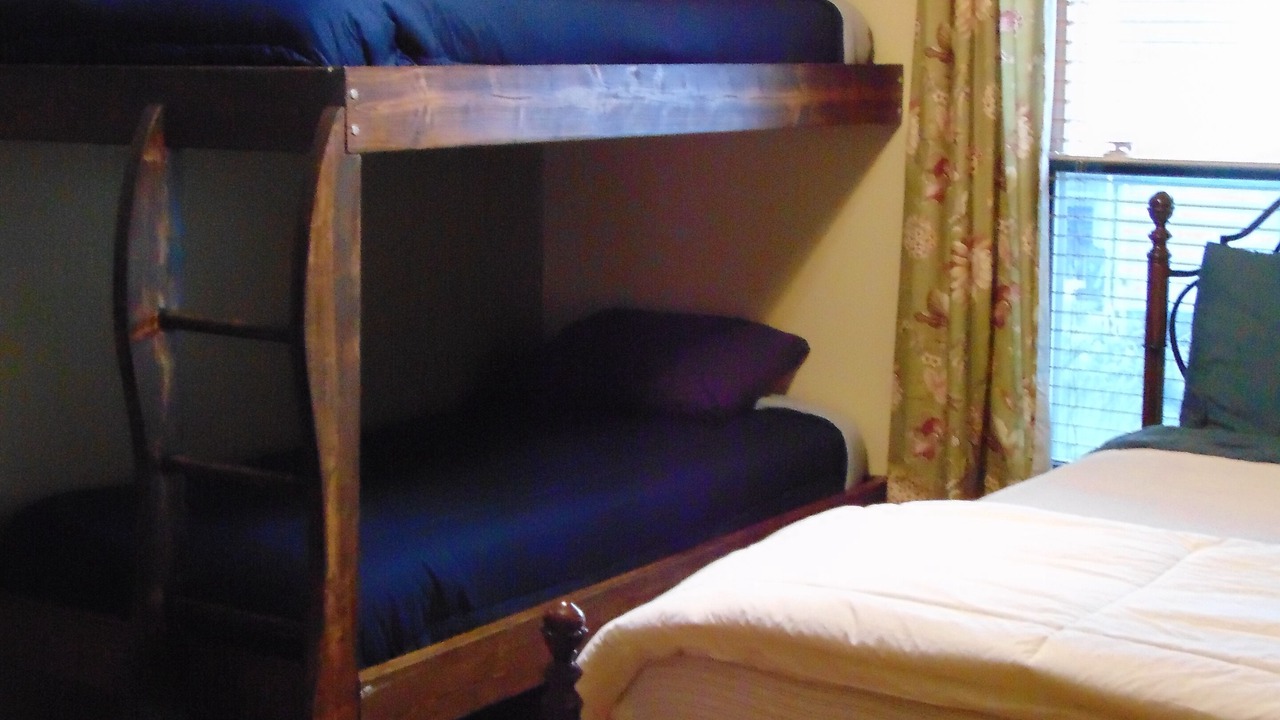 Photo of Bedroom in Weeki Wachee Gardens