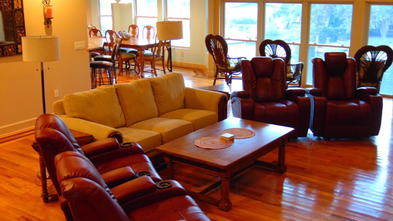 Photo of Livingroom in Weeki Wachee Gardens