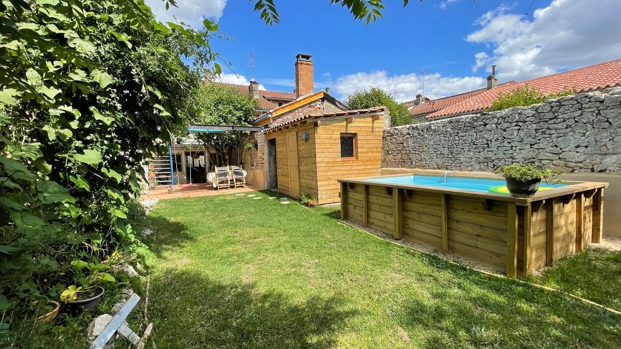 Photo of Outdoor in Sainte-Foy-la-Grande