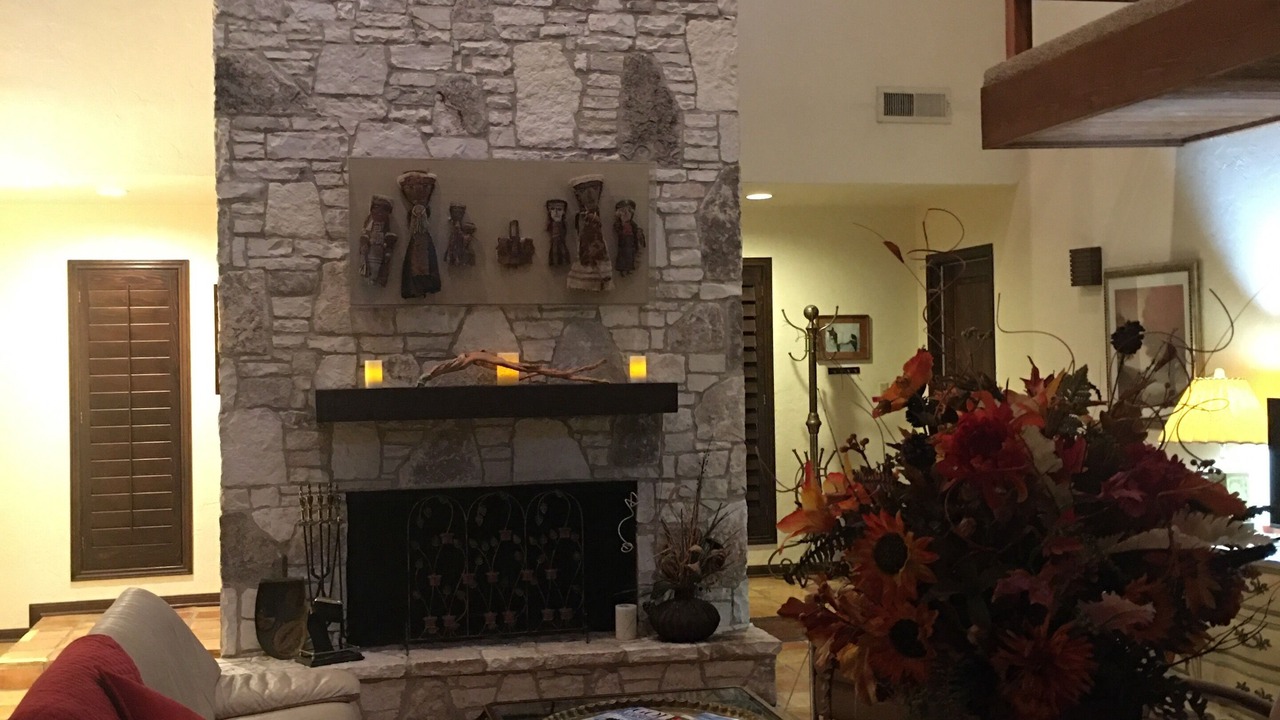 Photo of Livingroom in Helotes