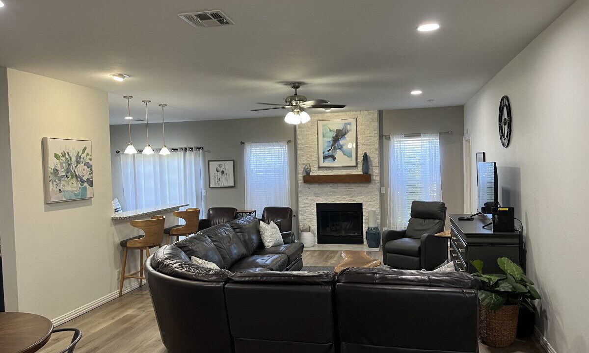 Photo of Livingroom in Edmond