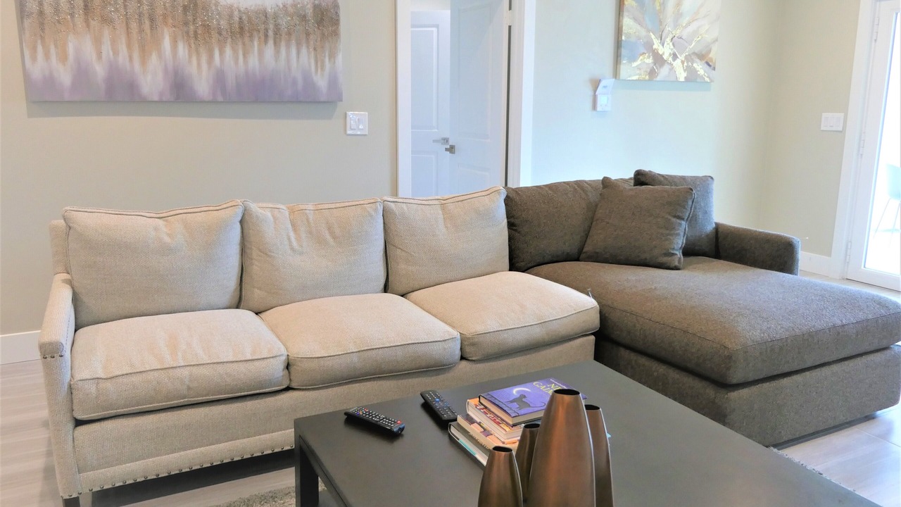 Photo of Livingroom in Midway City