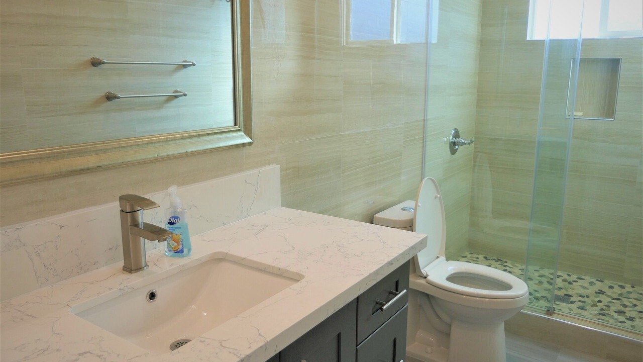 Photo of Bathroom in Midway City