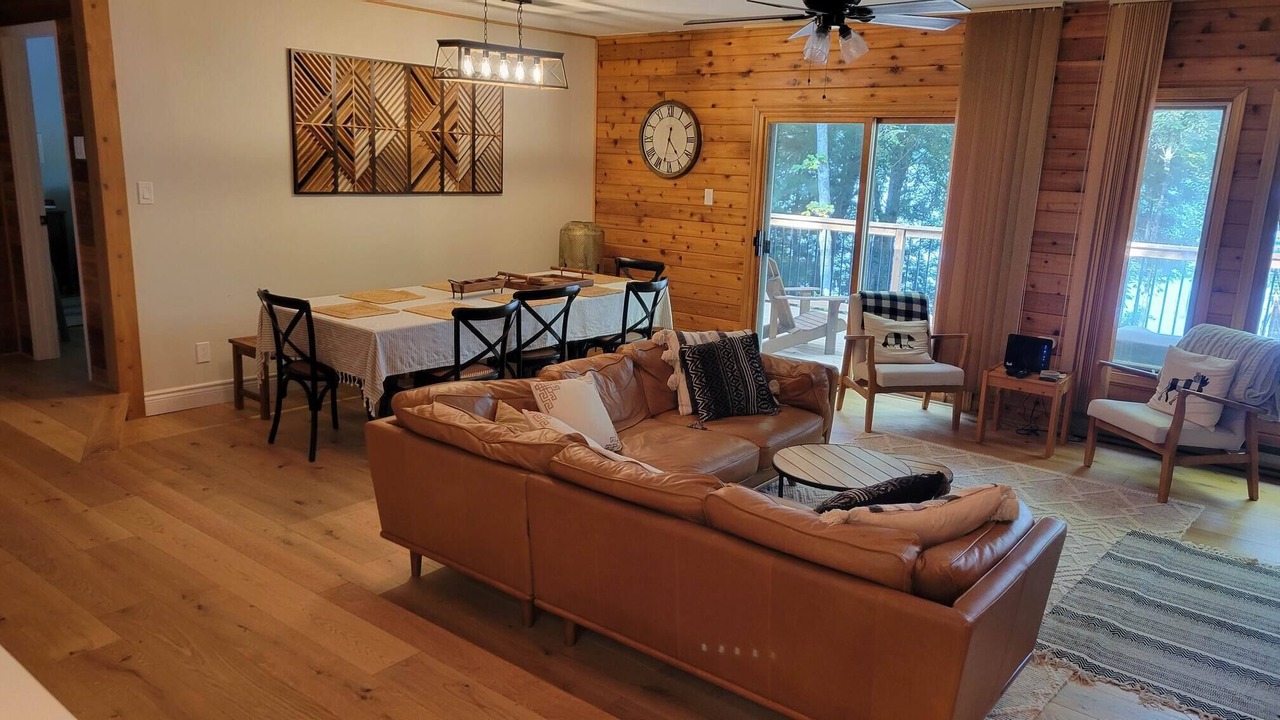 Photo of Livingroom in Dysart et al