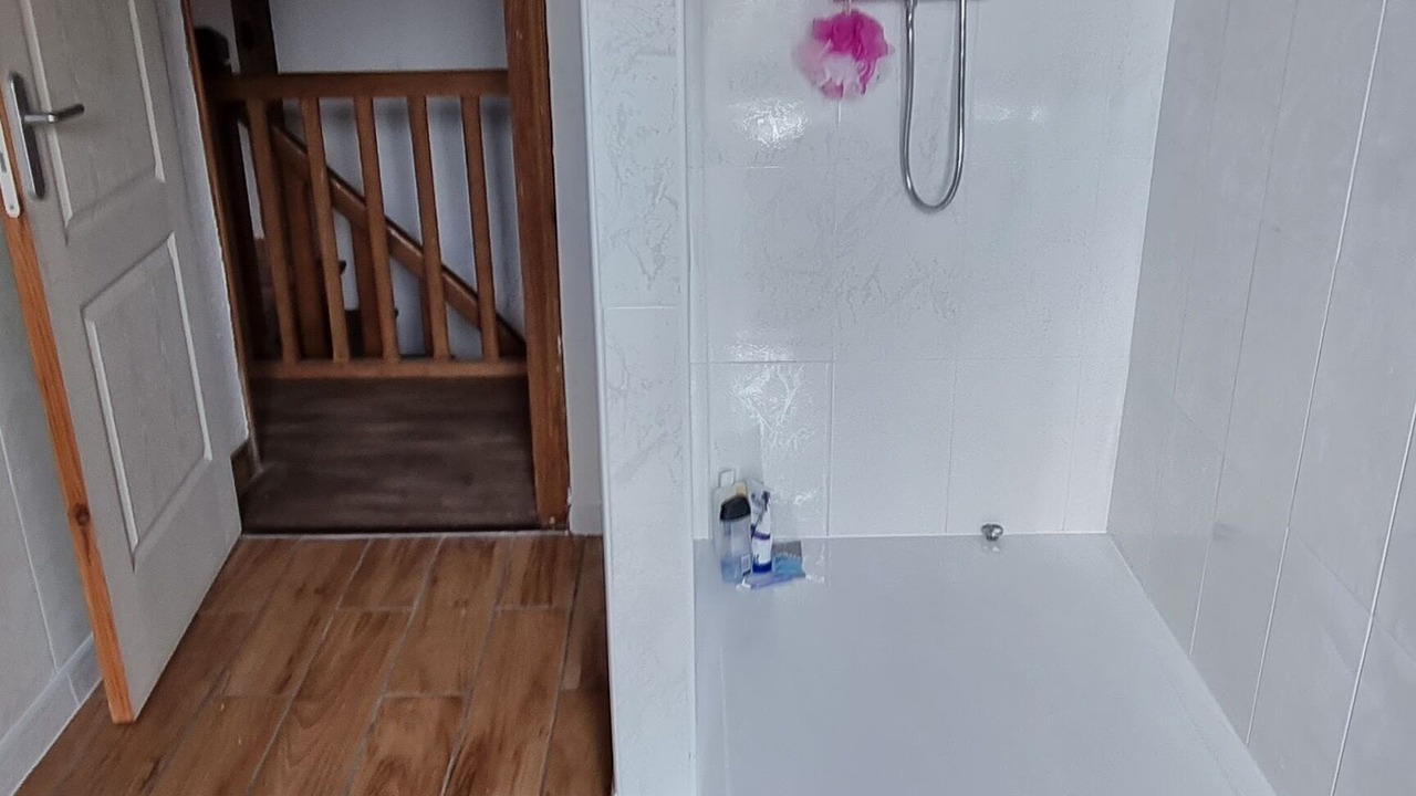 Photo of Bathroom in Saint-Ovin