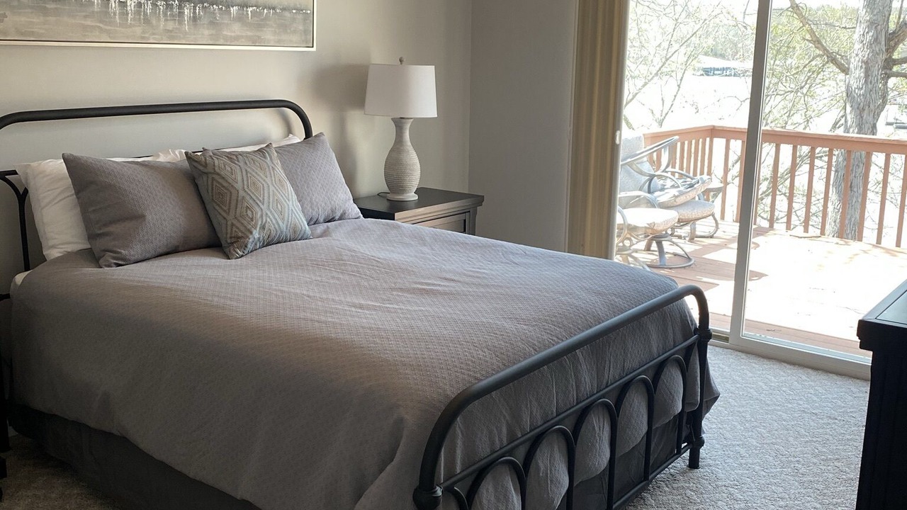 Photo of Bedroom in Shawnee Bend