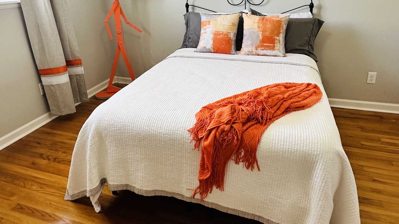 Photo of Bedroom in Westlake