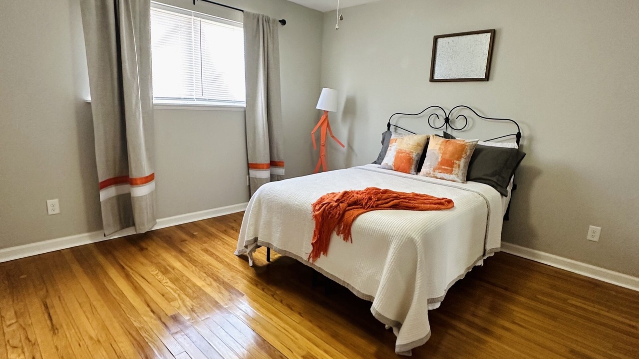 Photo of Bedroom in Westlake