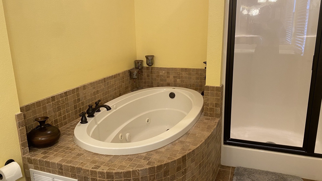 Photo of Bathroom in Andersonville