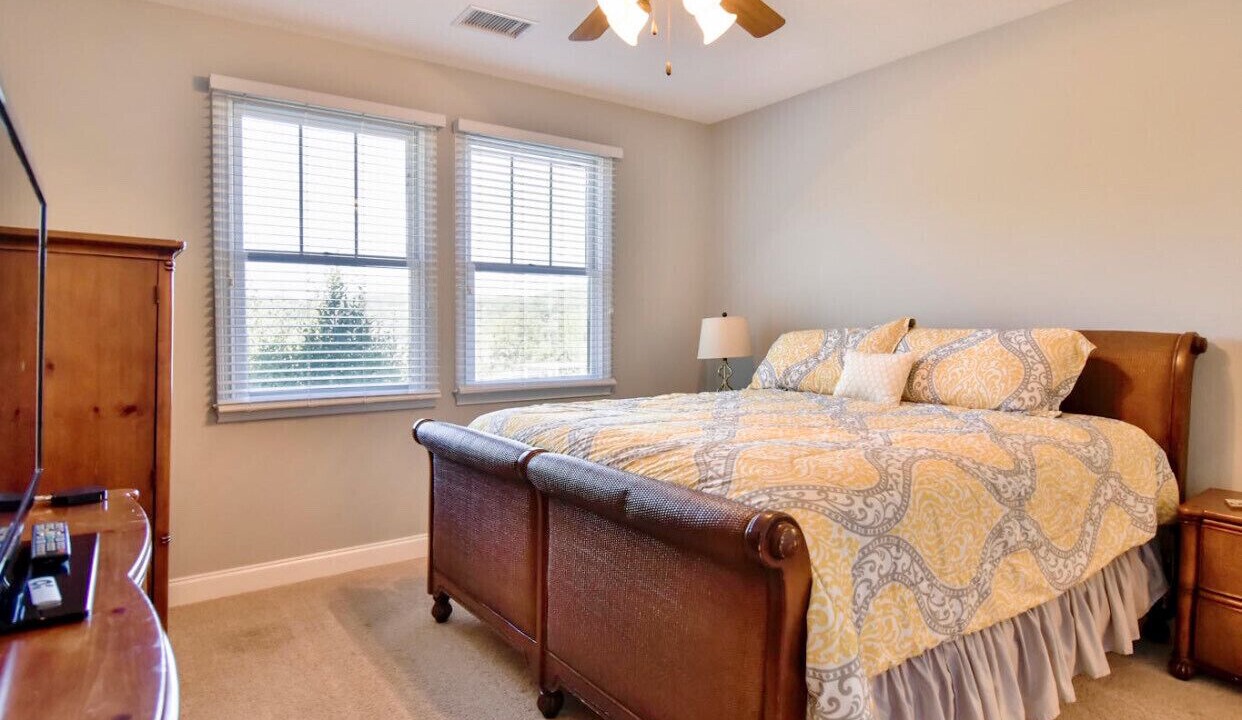 Photo of Bedroom in Andersonville