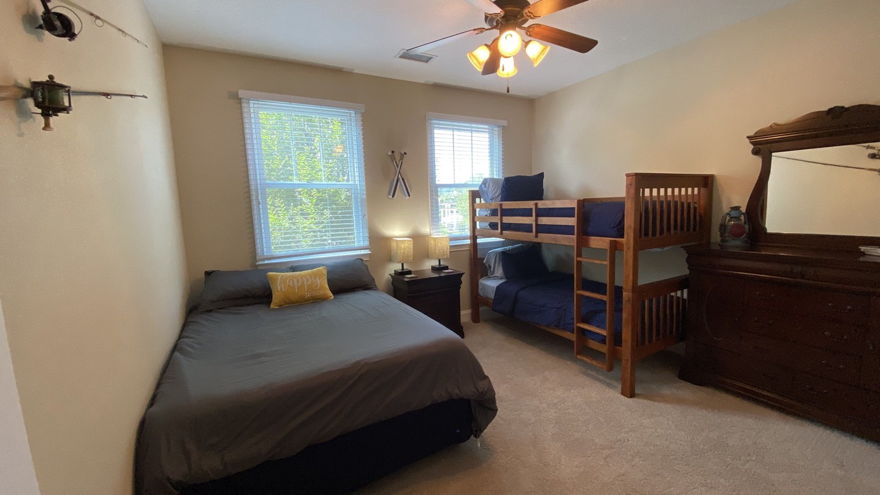 Photo of Bedroom in Andersonville