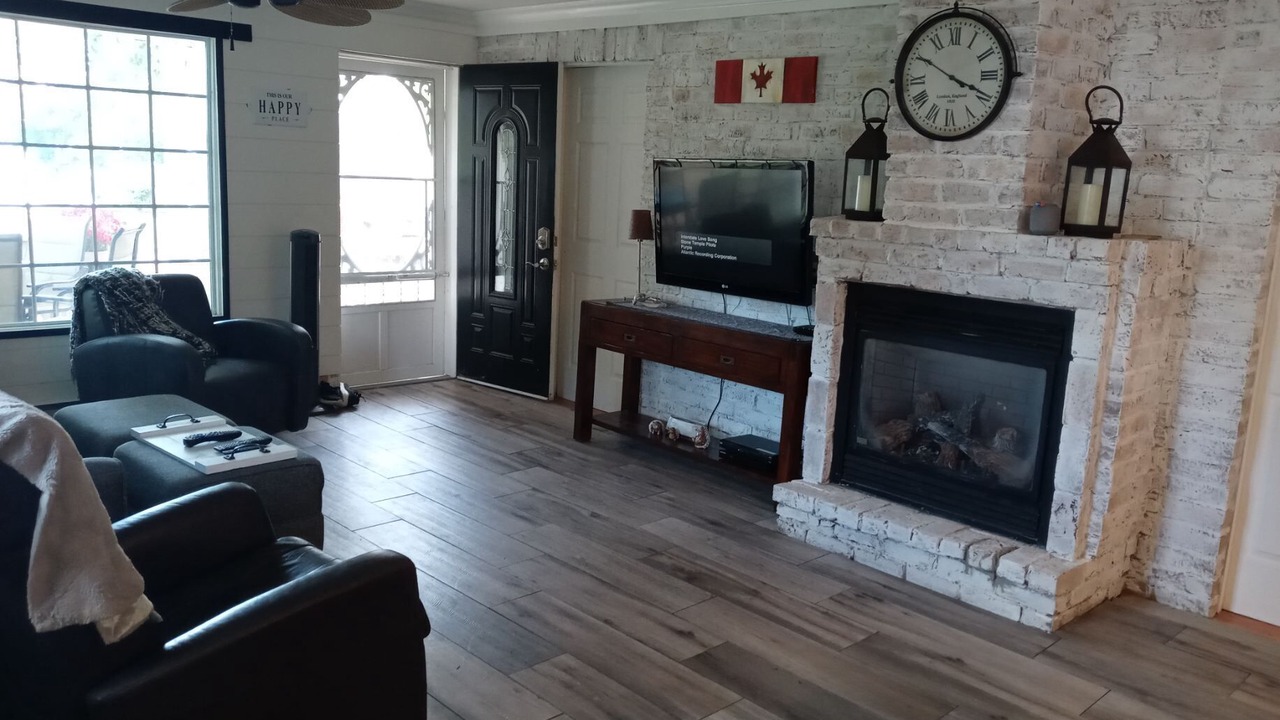 Photo of Livingroom in Ramara