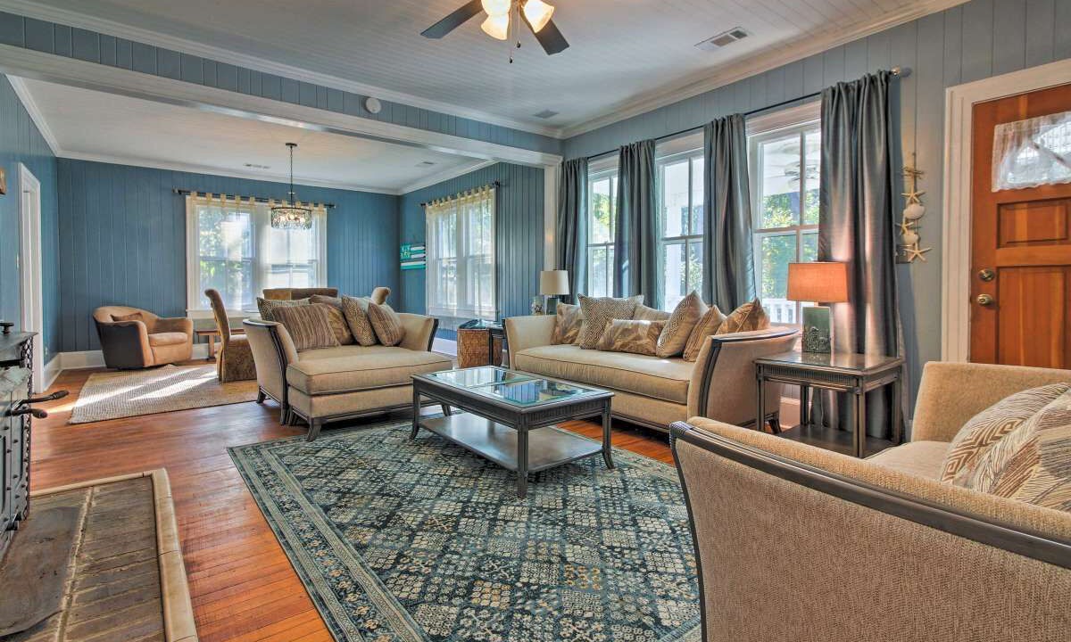 Photo of Livingroom in Richmond Hill