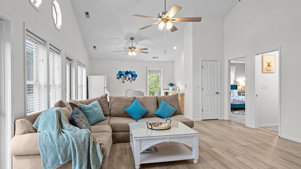 Photo of Livingroom in Atlantic Beach