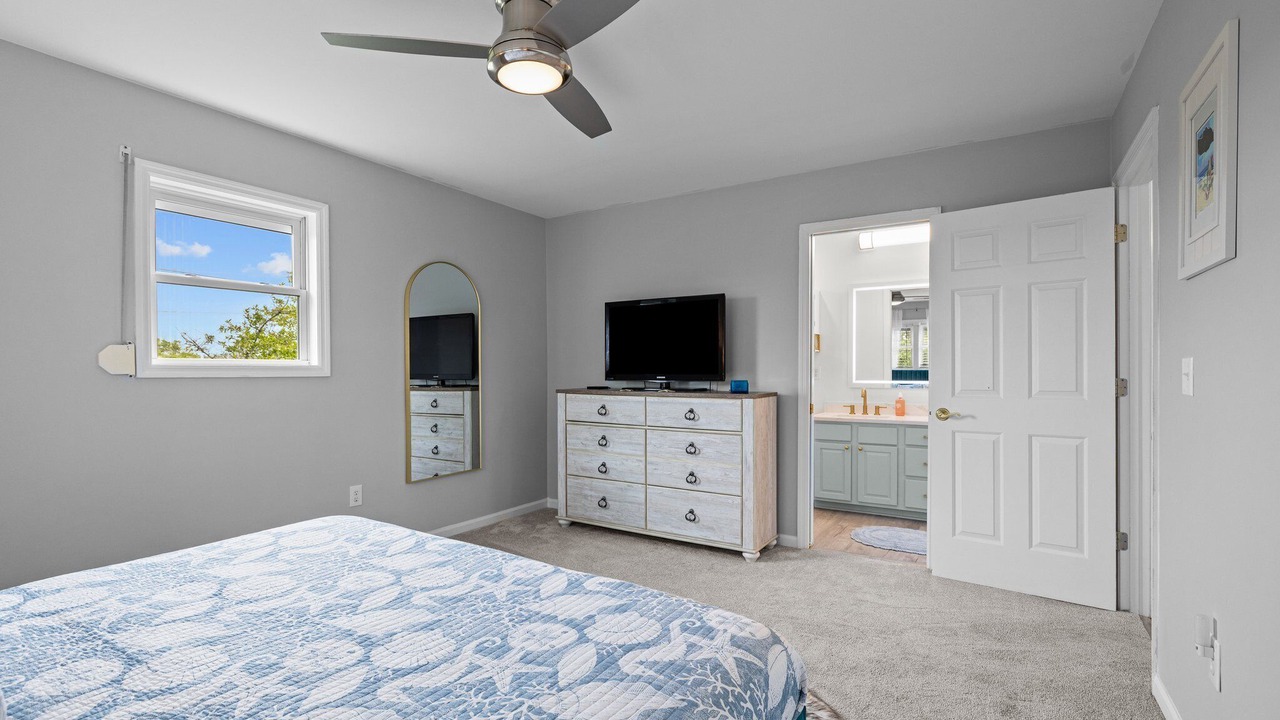 Photo of Bedroom in Atlantic Beach