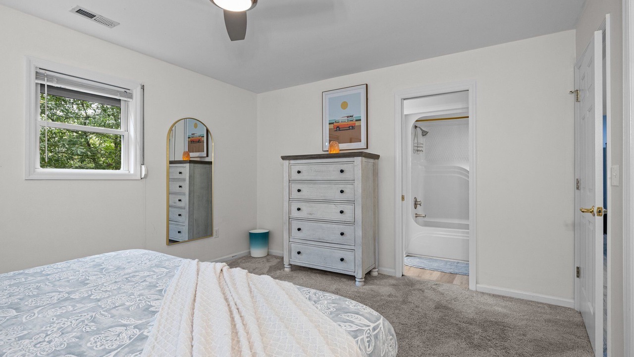 Photo of Bedroom in Atlantic Beach