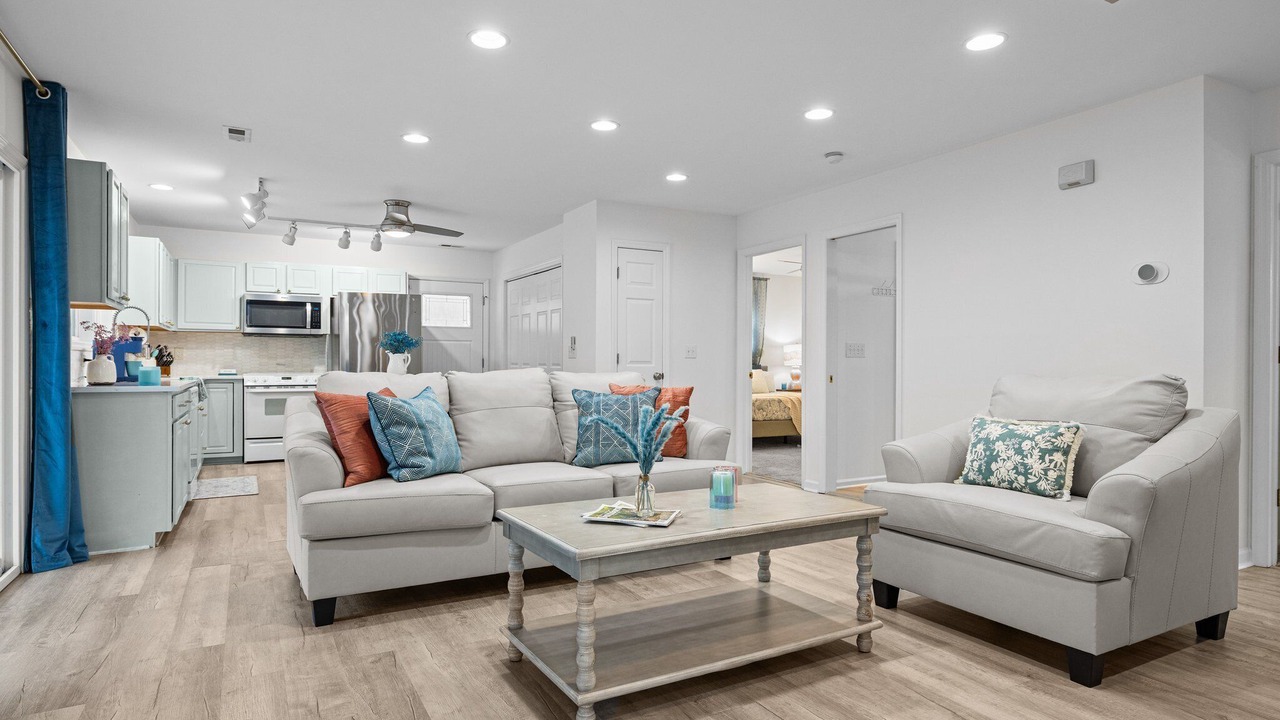 Photo of Livingroom in Atlantic Beach
