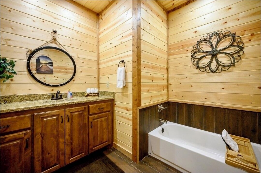 Photo of Bathroom in Broken Bow