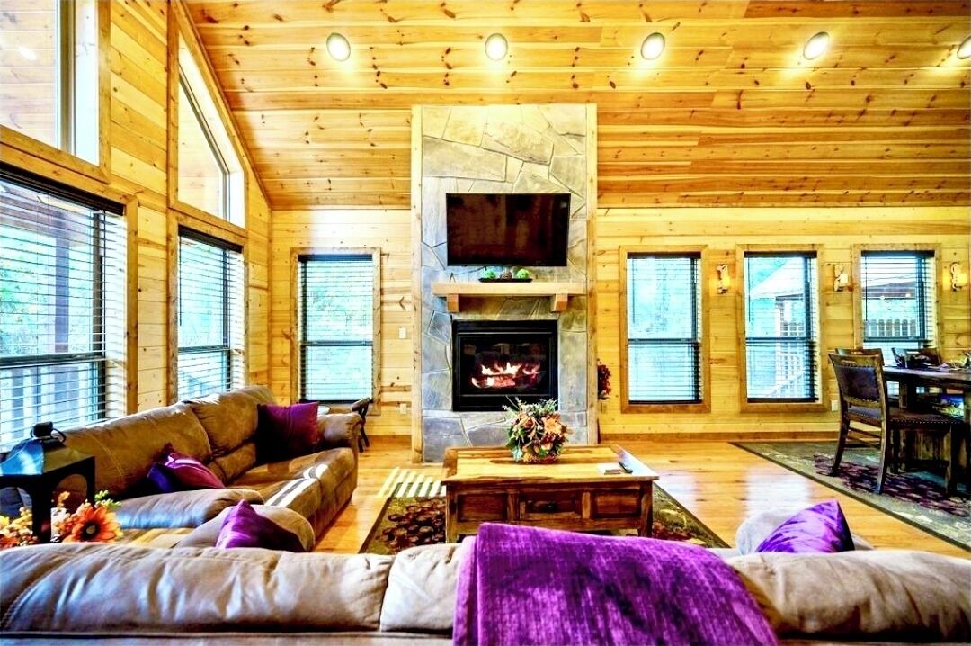 Photo of Livingroom in Broken Bow