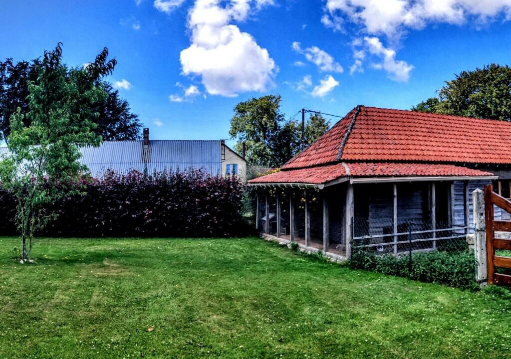 Photo of Buildings in Houdetot