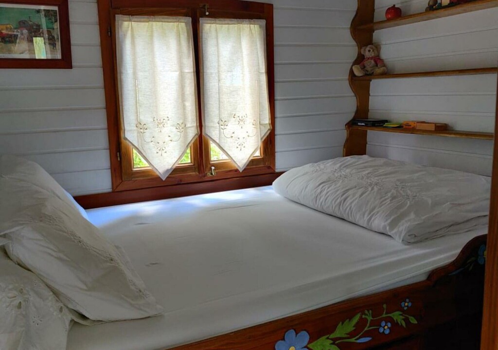 Photo of Bedroom in Houdetot