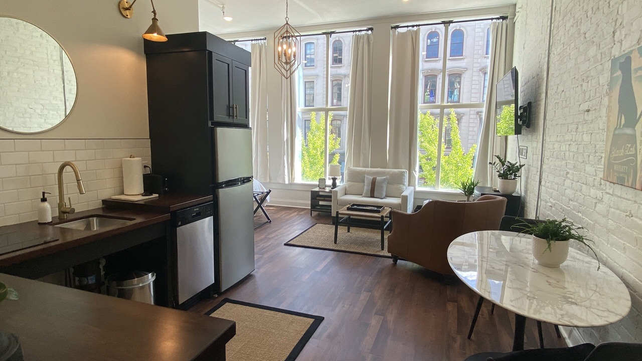 Photo of Livingroom in Downtown Louisville