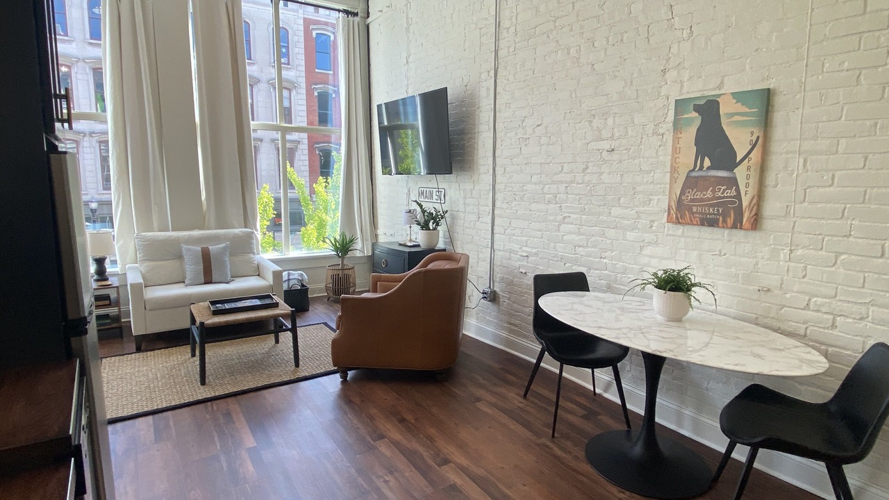 Photo of Livingroom in Downtown Louisville