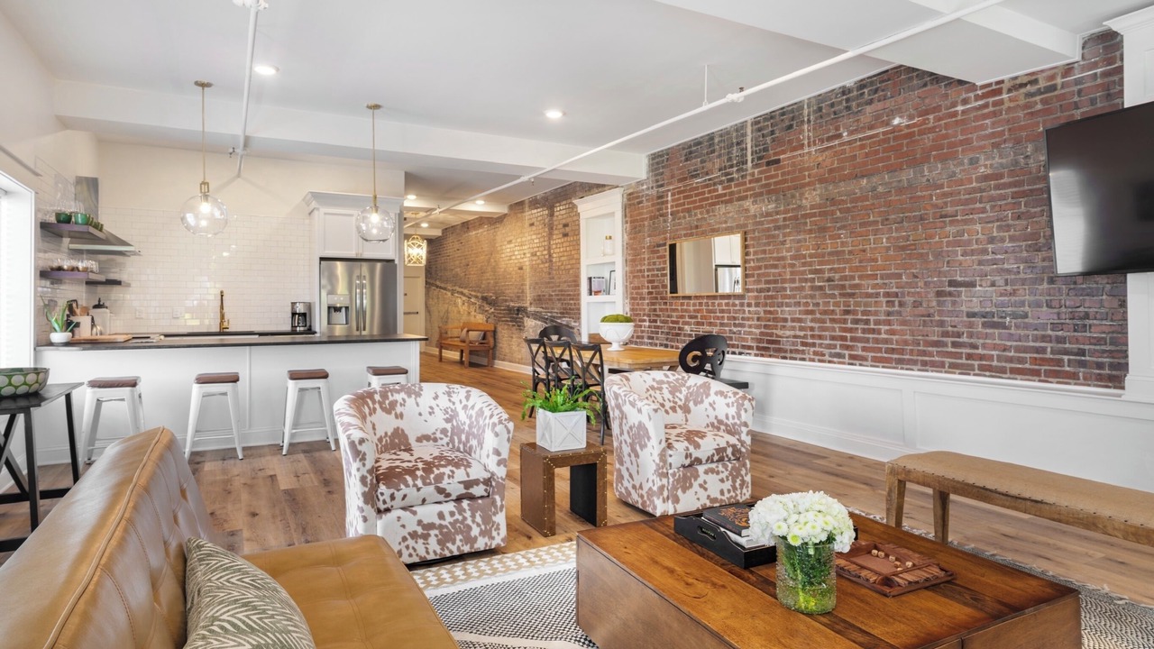 Photo of Livingroom in Downtown Louisville
