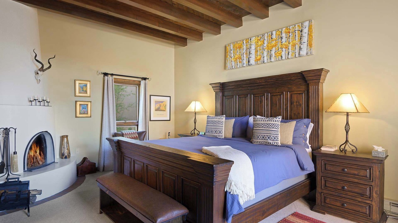 Photo of Bedroom in Nambe Pueblo