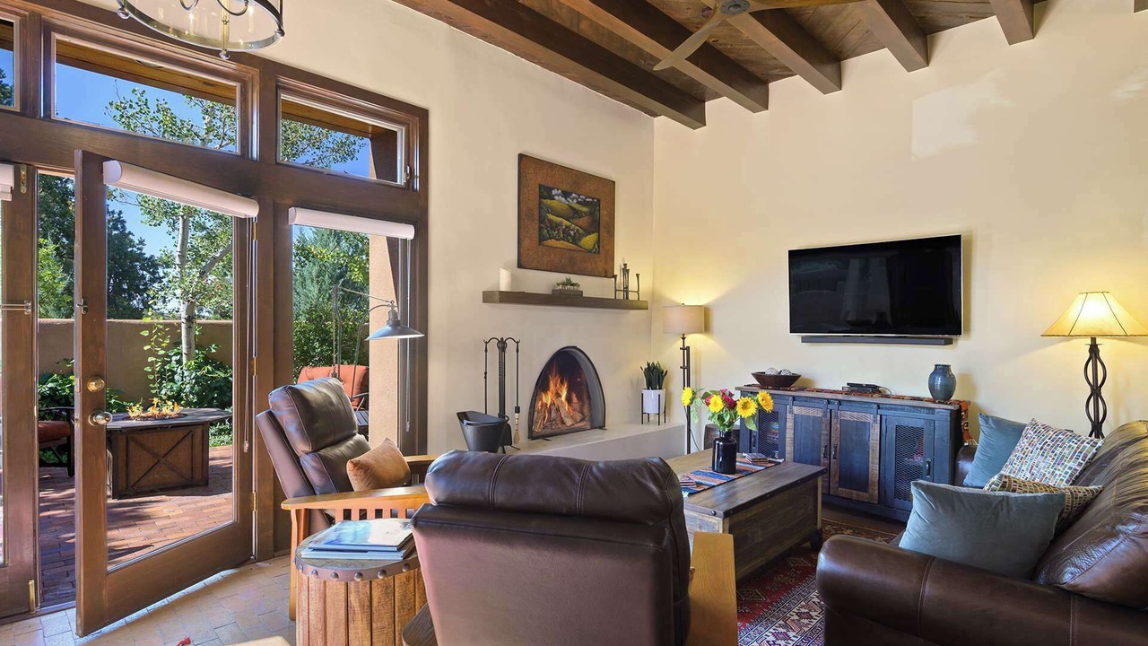 Photo of Livingroom in Nambe Pueblo